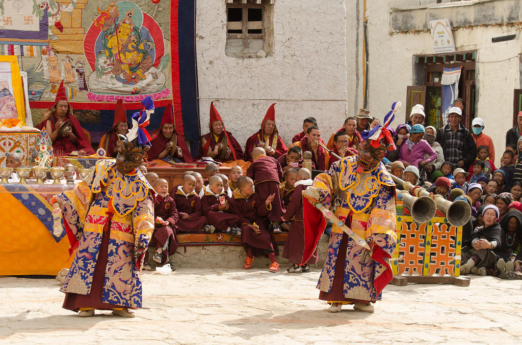 LoManthang_CL12-2443