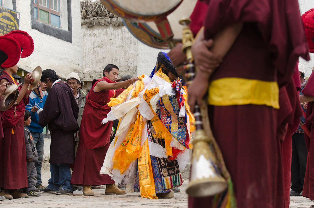 LoManthang_CL12-2926